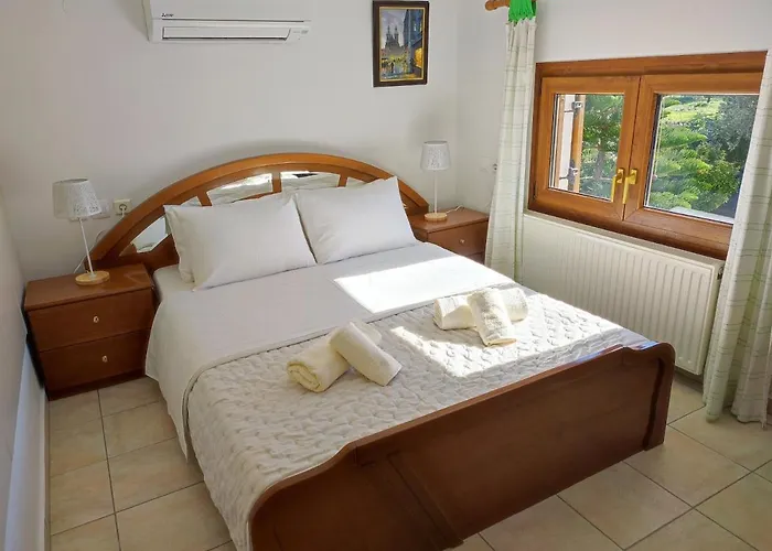 Barefoot Villa Skiathos