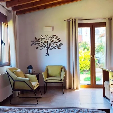 Barefoot Villa Skiathos